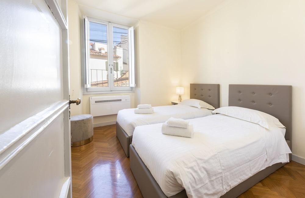 Luxury Signoria by Mmega