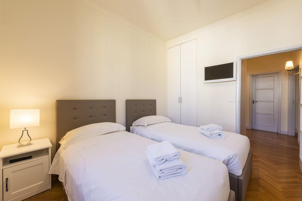 Luxury Signoria by Mmega