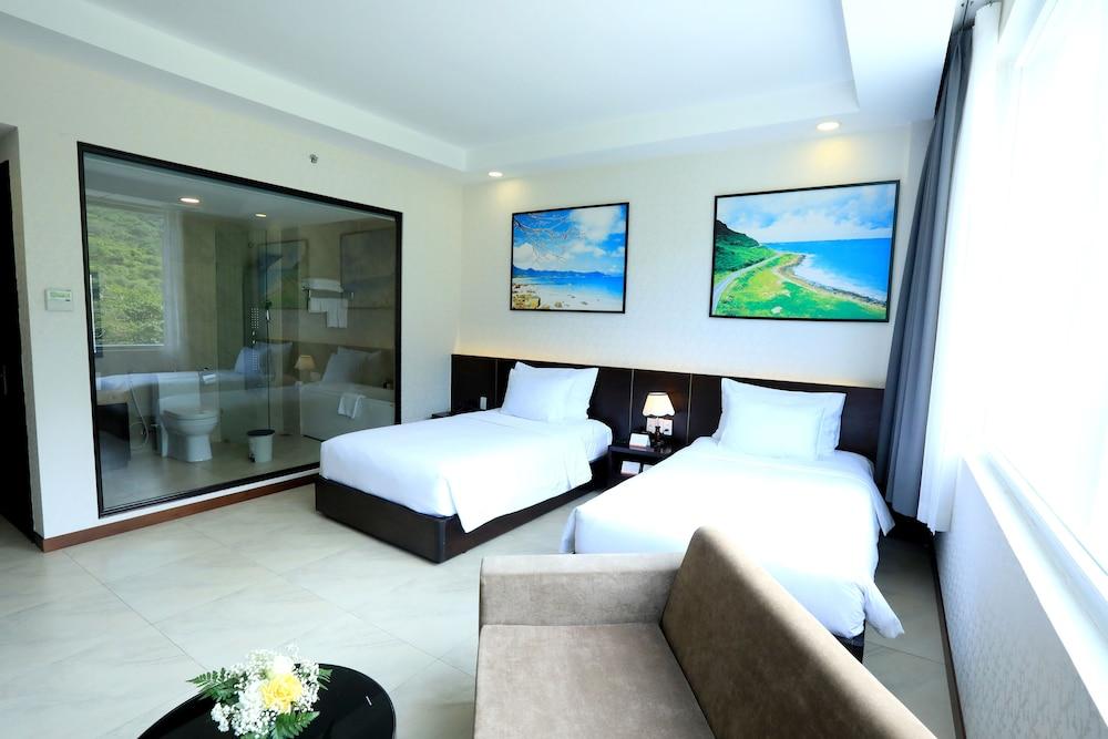 Orson Hotel & Resort Con Dao