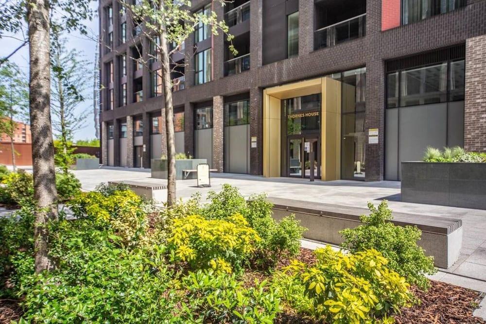 Luxury Manhattan 2 Bed Battersea