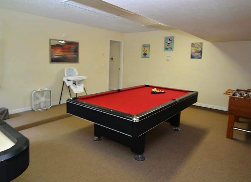 Casa con Piscina cerca a Disney