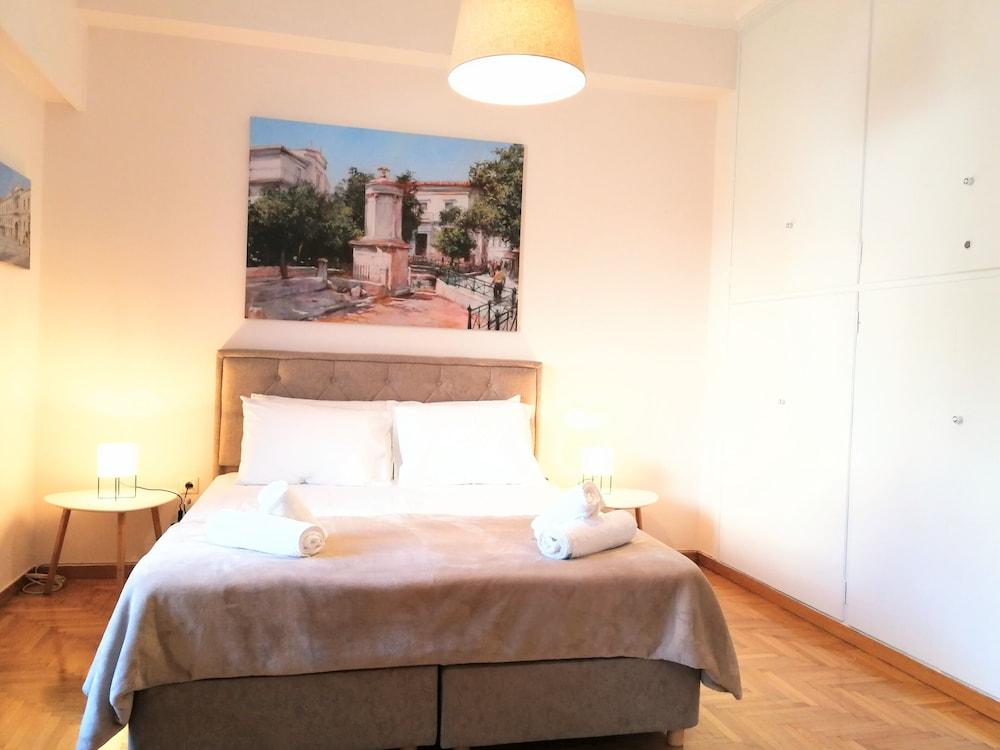 Stunning Acropolis view apartment