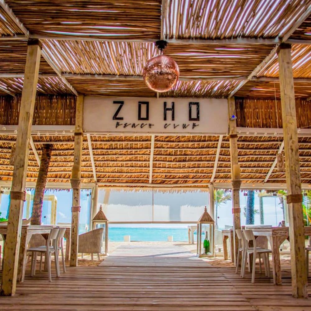 Playa Turquesa Pool Views Pomparo P202