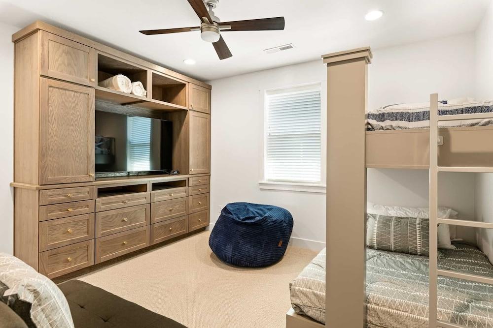 Casa De Luz by RedAwning