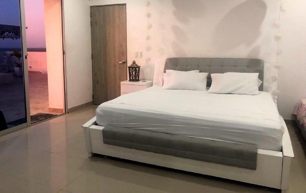 6mb-1 Mansion In Cartagena On The Beach With Air Conditioning And Wifi
