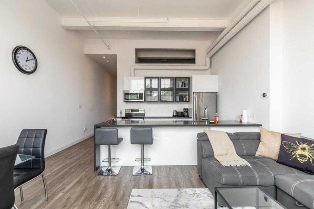 Bee s Loft Free Parking Gym