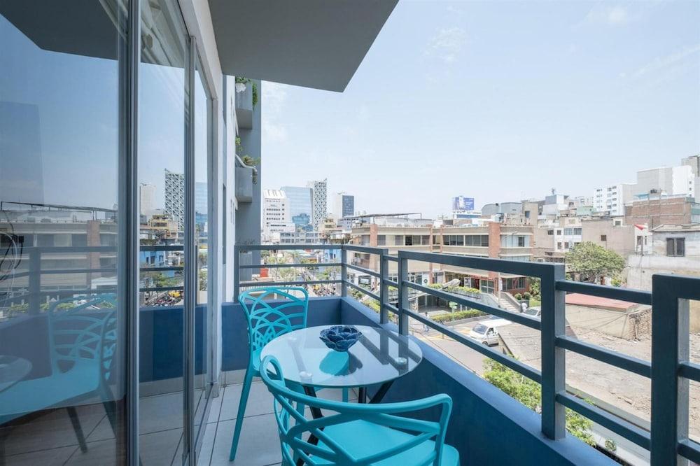 Lux Apt Great Location Gameroom