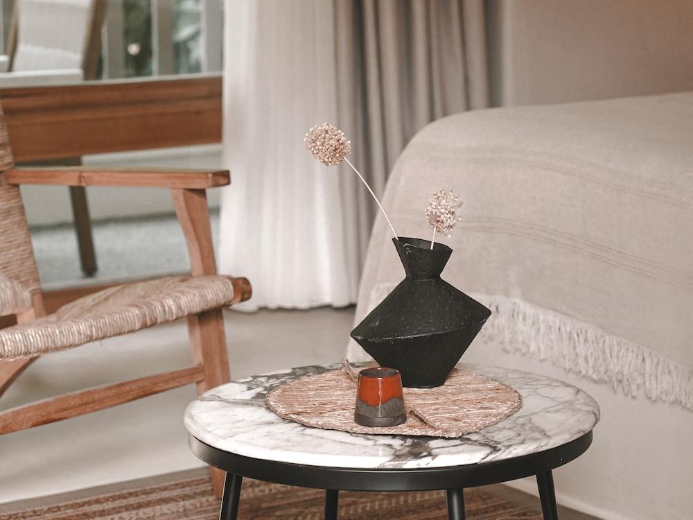 Perios Beach House - Adults Only