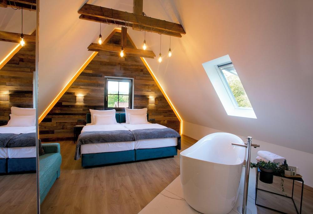 Plitvice Holiday Lodge