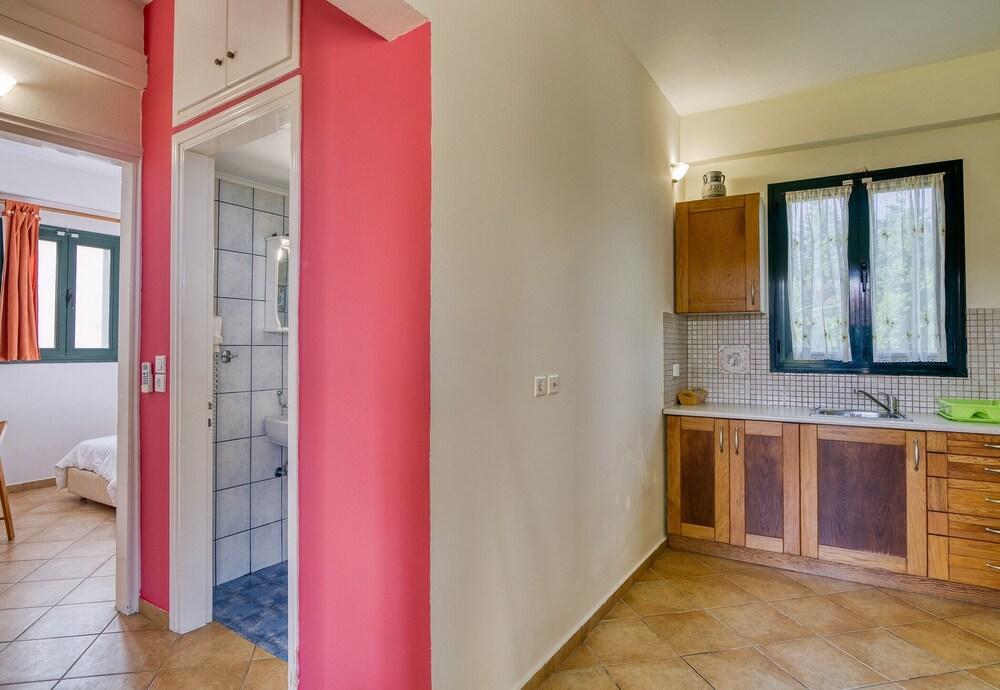 Analipsi Villas Beach Front 5