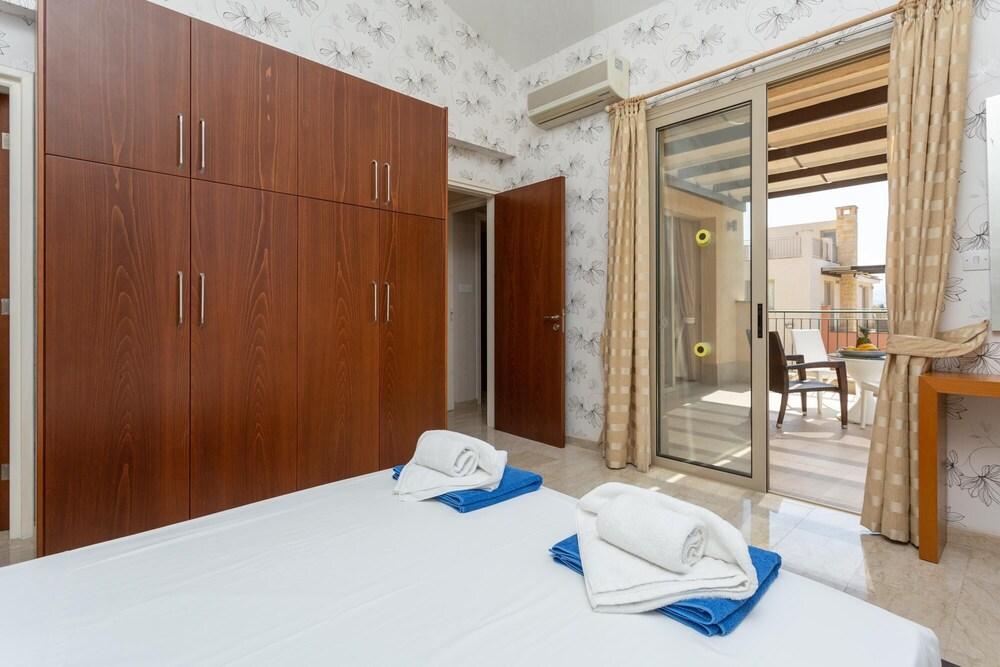 Villa Serenity in Polis