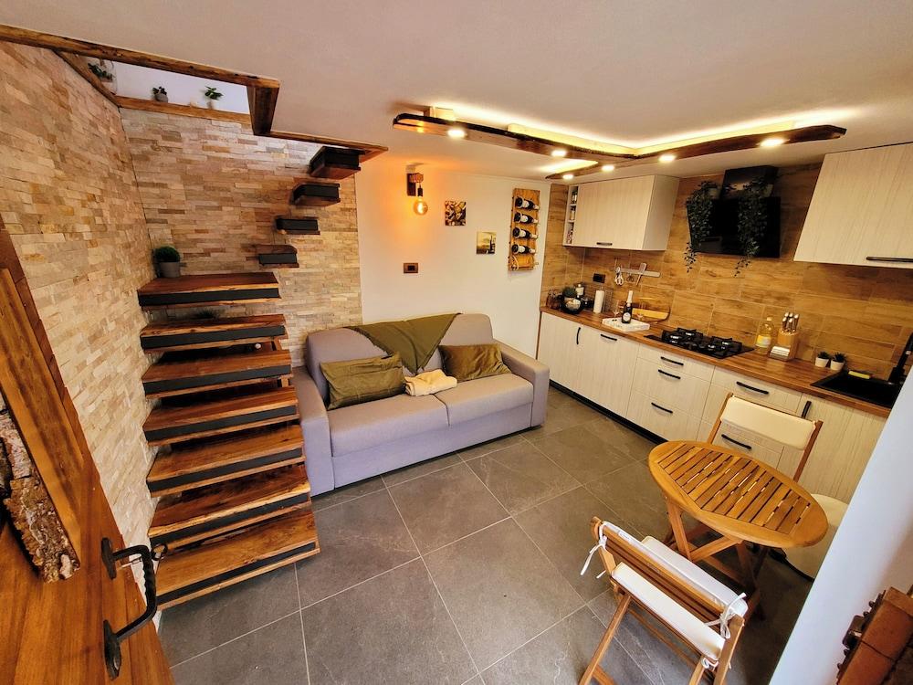 Vineyard cottage Soncni gric
