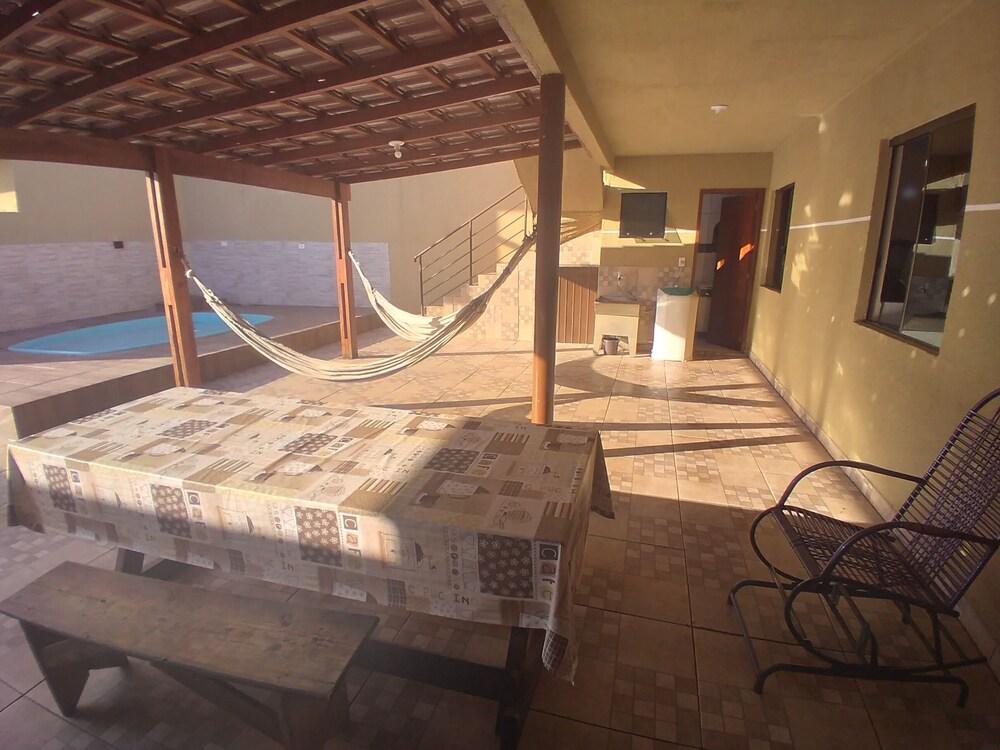 Sobrado com piscina em Caiobá