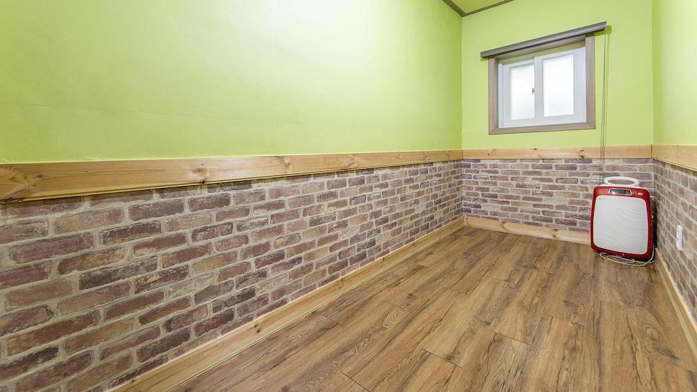 Pocheon Bomulsum Pension