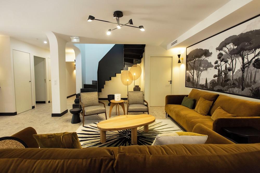 Les Villas du Château de Lastours