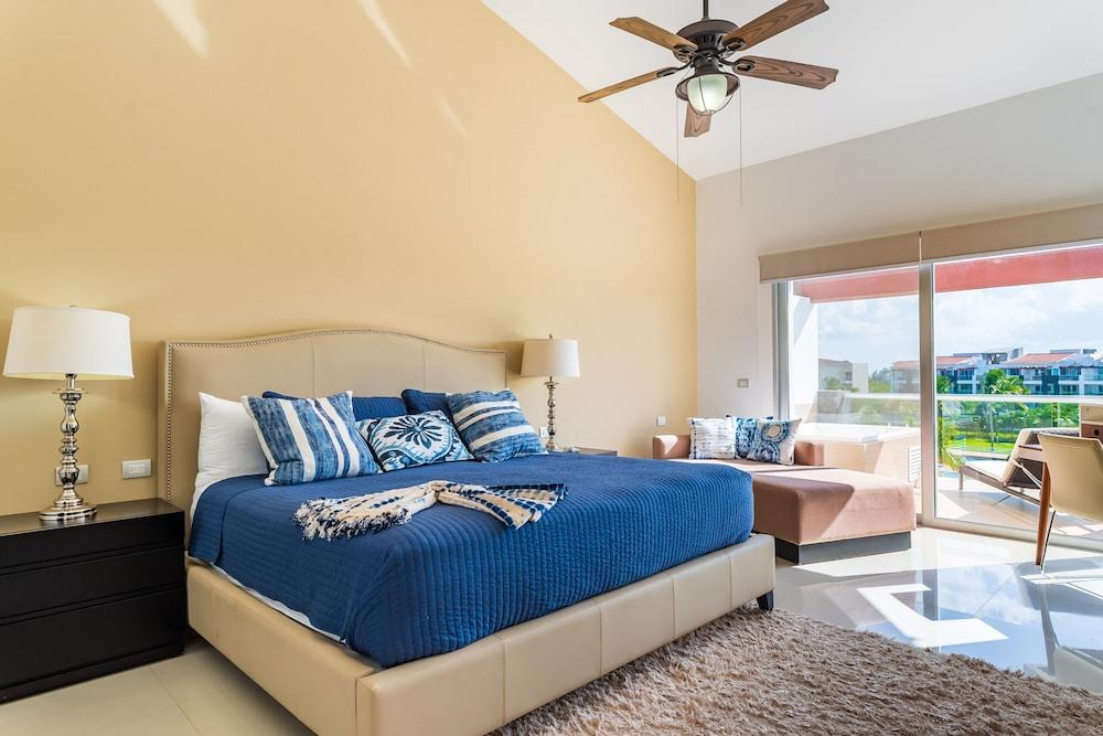 Casa Marbella Ocean View Penthouse 3 Bedroom Apts by RedAwning