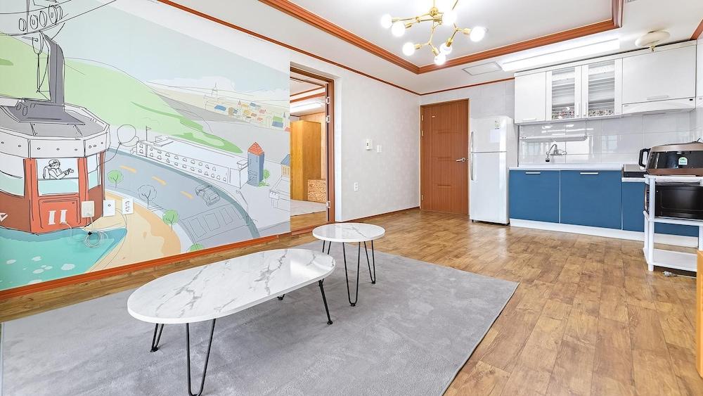 Jeju Badaaehyanggi Pension