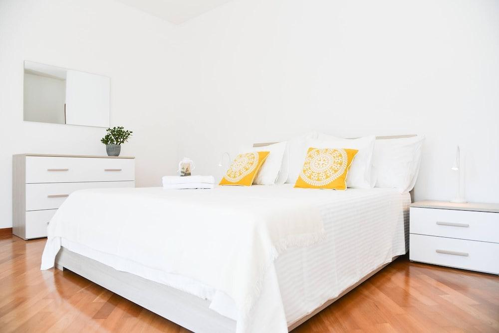 One & Only 🎖central City Penthouse