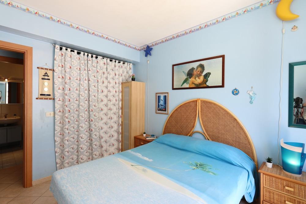 Letojanni Seaside Apartment With Balcony