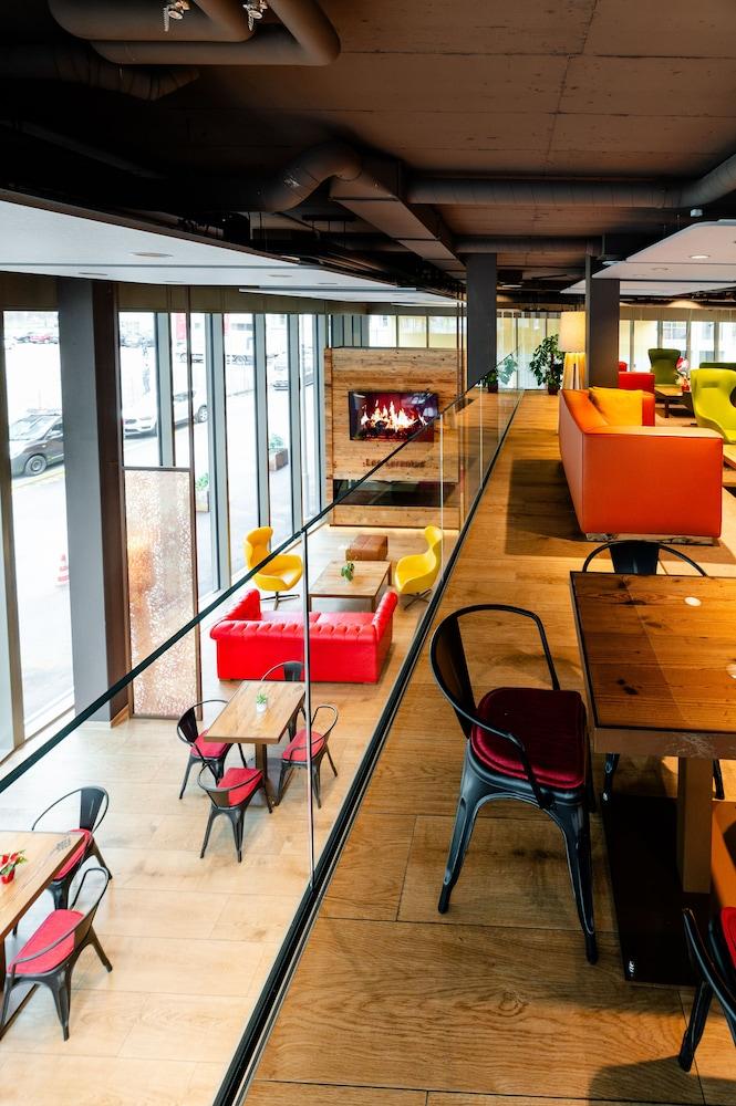 Los Lorentes Residences