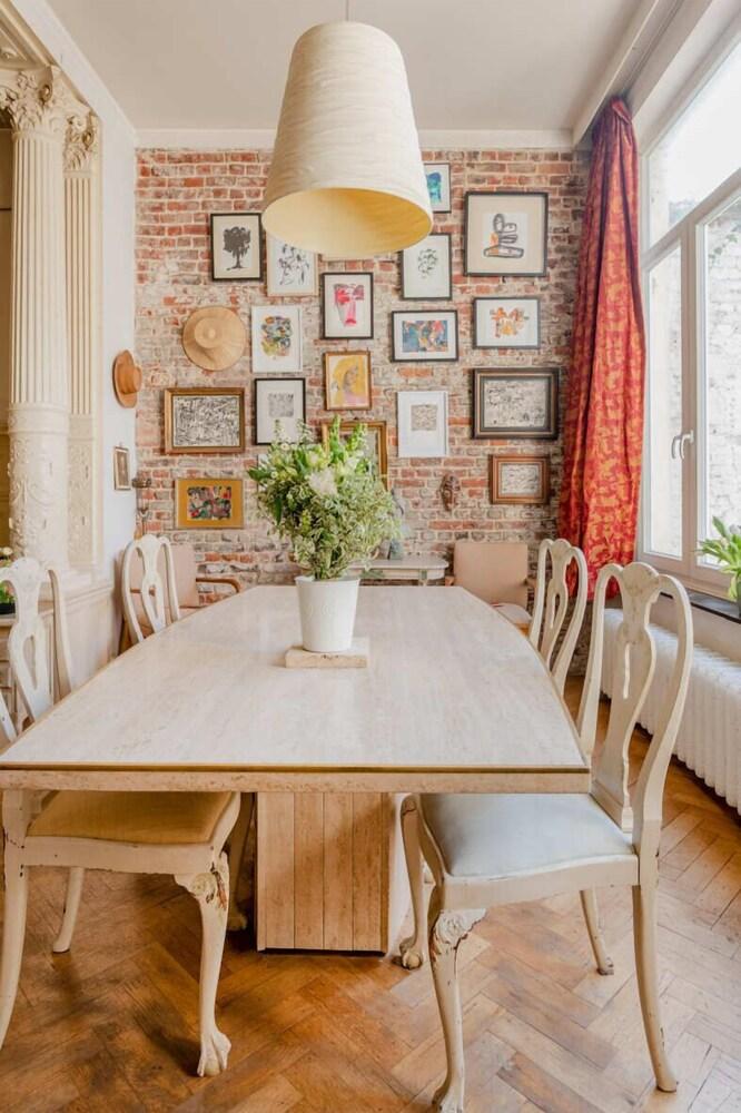 Lorraine Garden residence