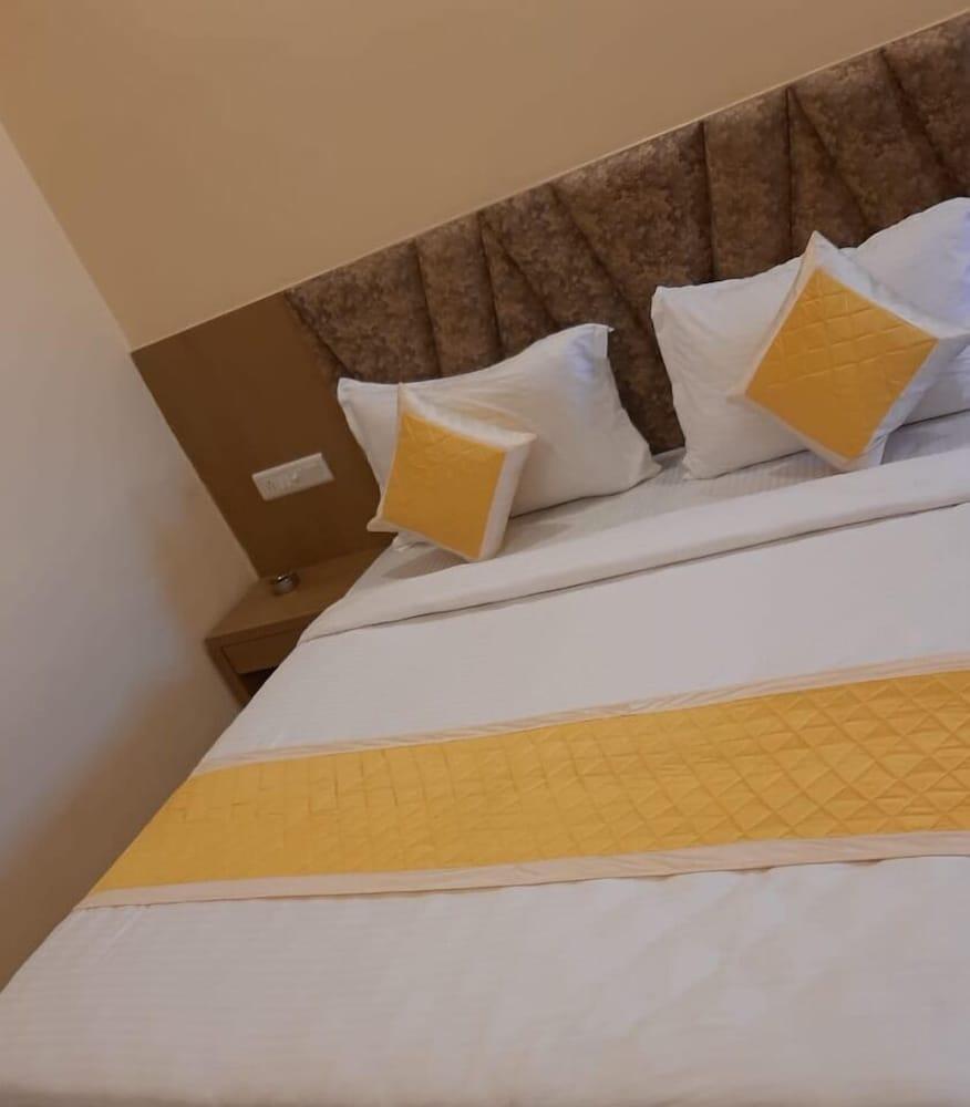 Hotel Fun Park Sanand