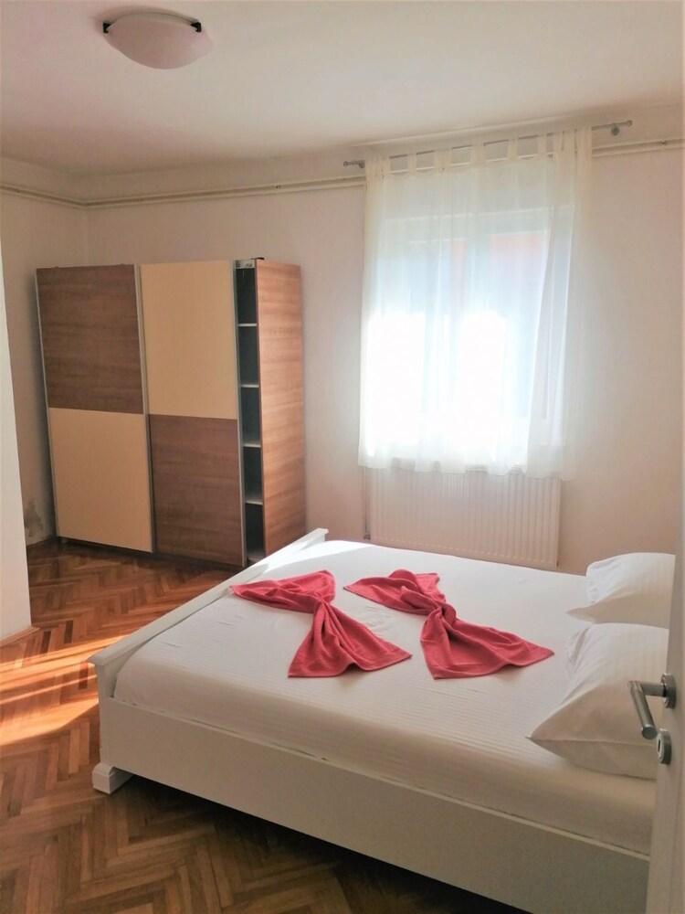 Lilac - 100m From Pebble Beach - A1