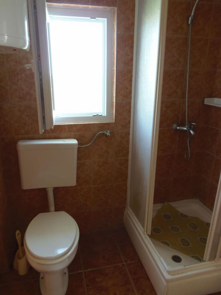 Zoki - Free Parking - A2 Veliki