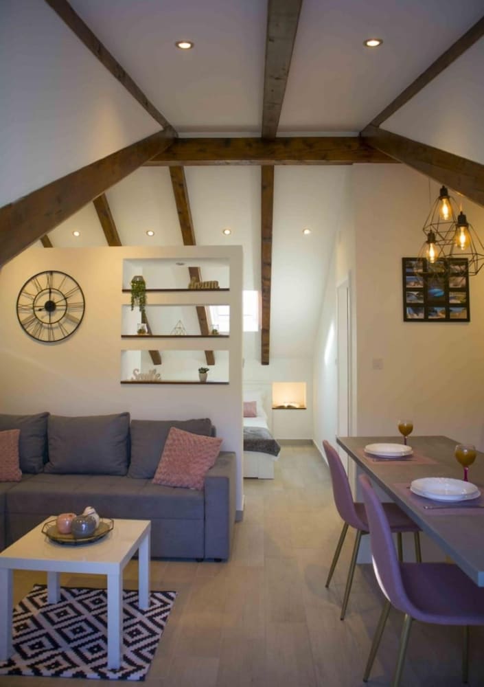 Filip - Vineyard and Large Terrace - SA2 Rozi