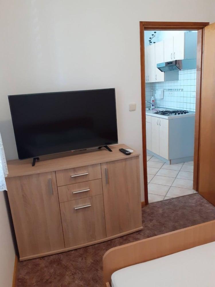 Mario - Afordable & Close to Center - A2