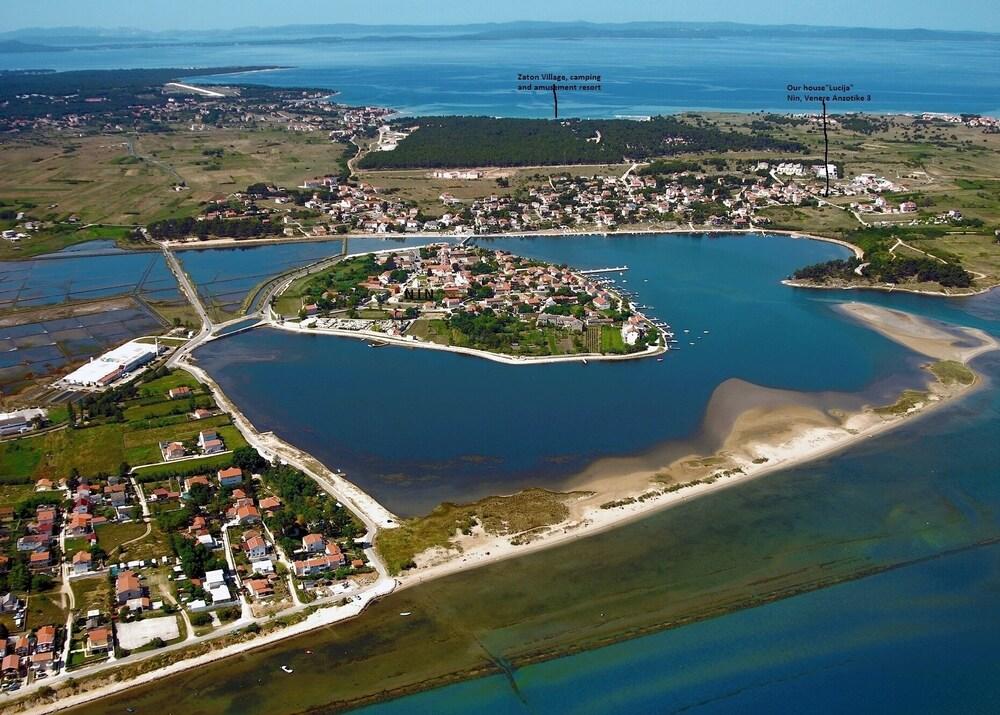 Luce - With Parking - A5