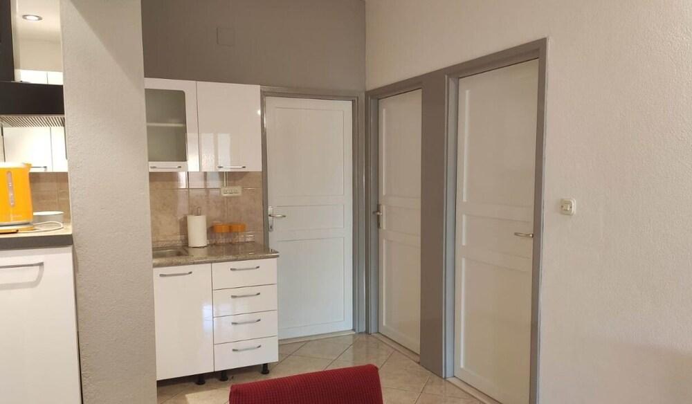 Antisa - With Playground - A2 Sjever