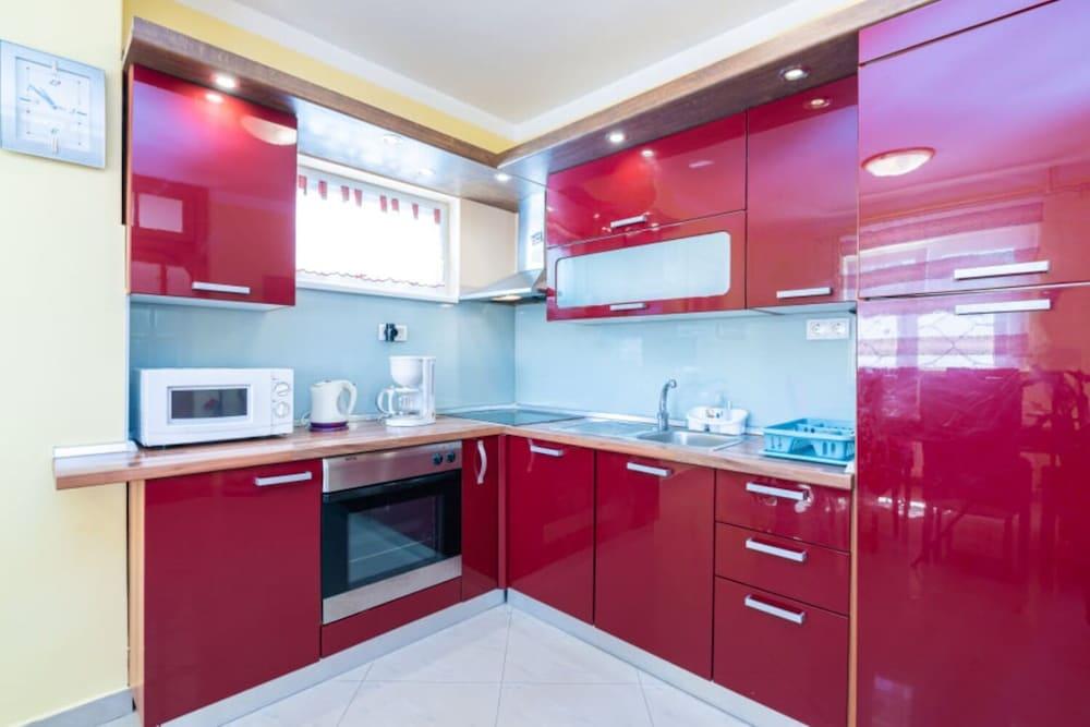 Barbara - Steps From the Beach - A1