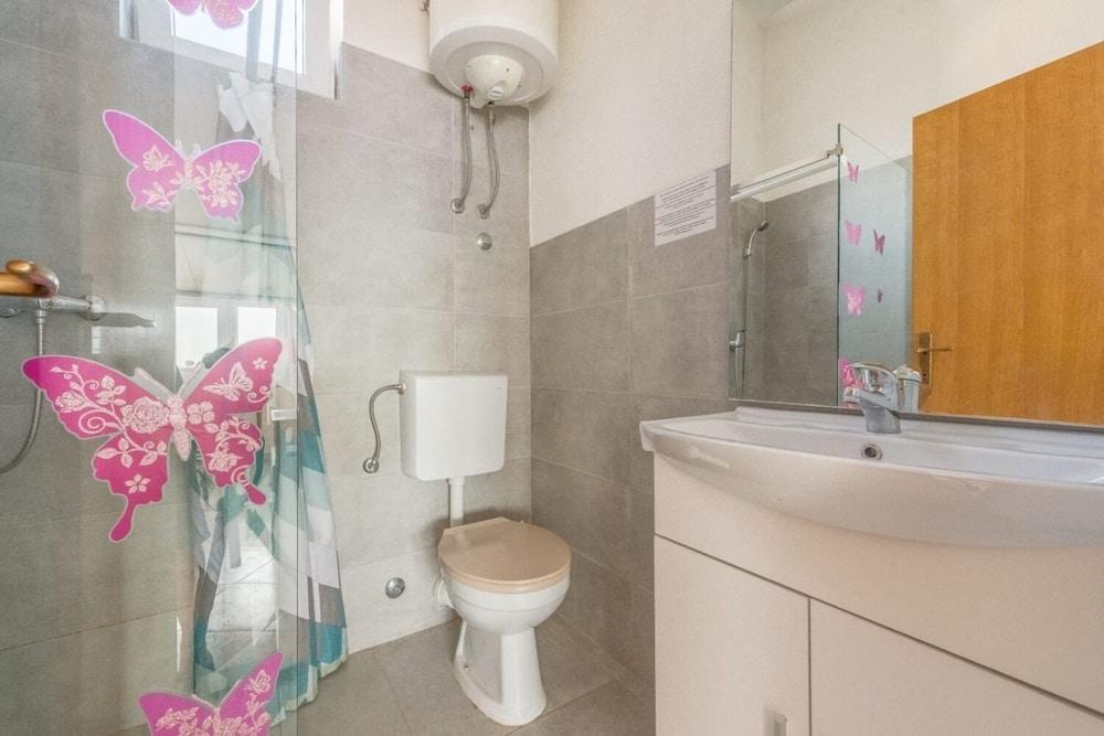 Branko - 60m From the Beach - A2