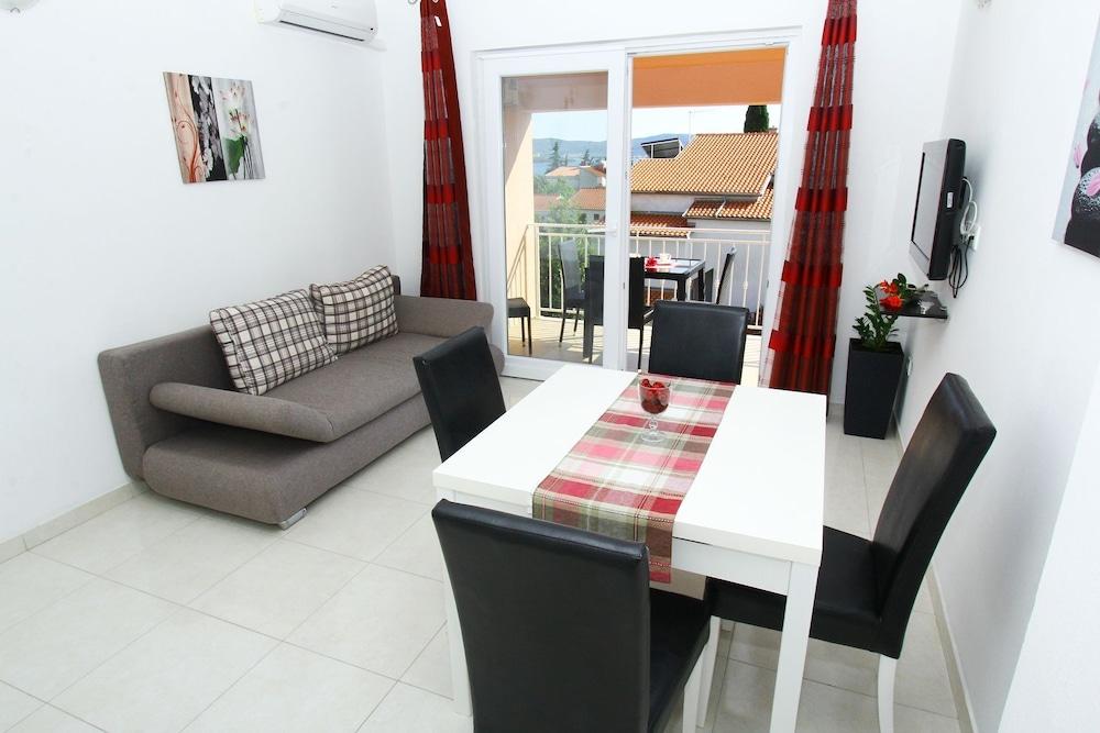 Renato - 150 m From Beach - A1