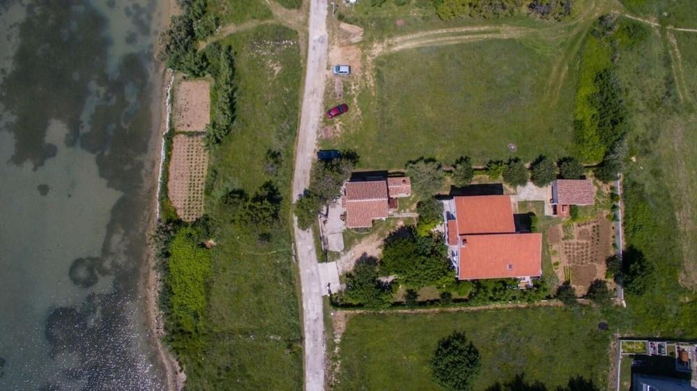 Ana - Great Location, Near the Beach - A2