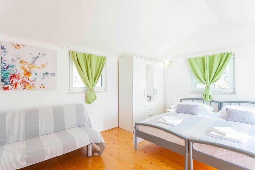 Tonci - Comfortable & Surrounded by Nature - H