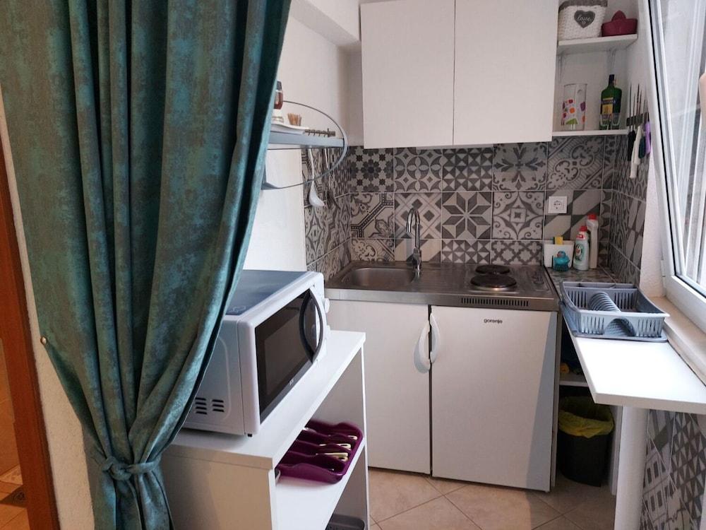 Jagoda - Next to the sea - SA1