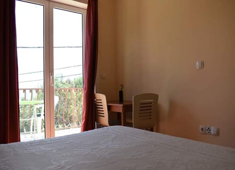 Mir - Close to Beach - SA2