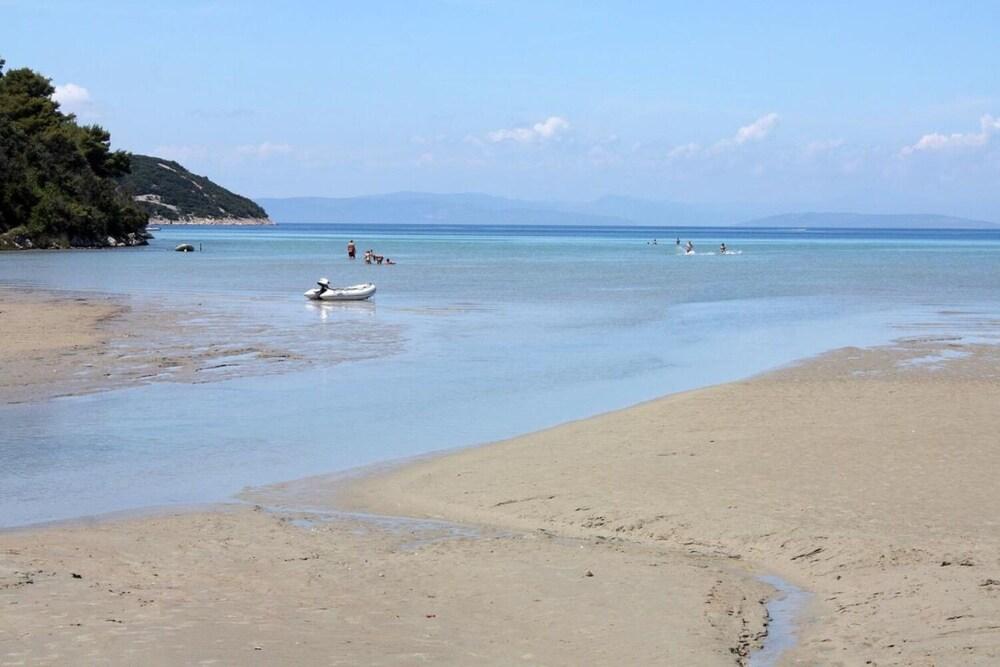 Ivans - With Parking - A3