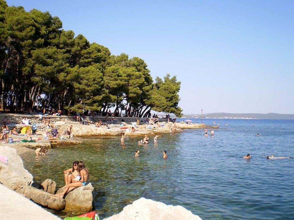 Srećko - Close to Center With Terrace - A1