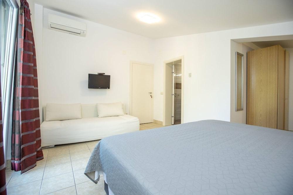 Ante - 200 m From sea - A6