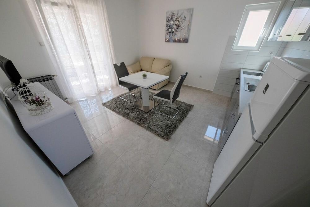 Mar- 150 m From sea - A4