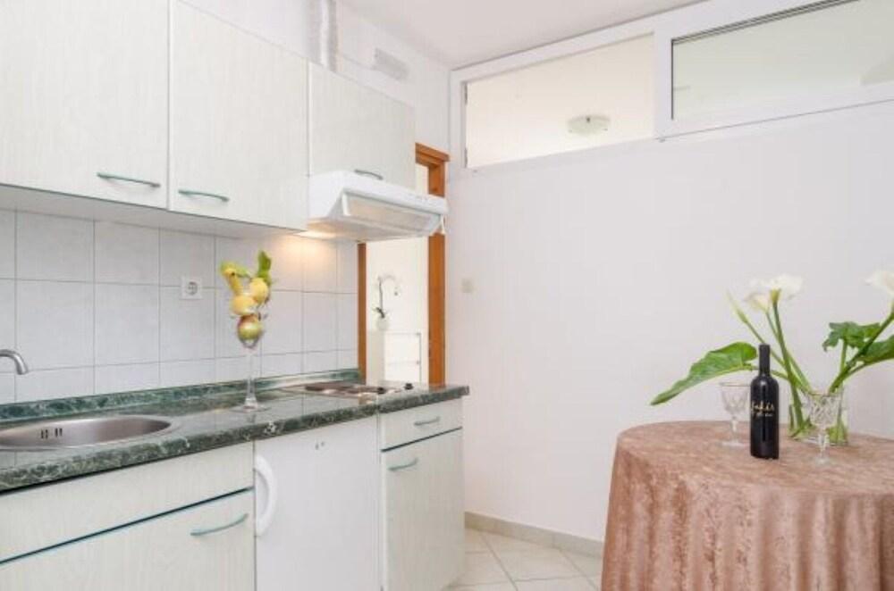 Jaki - 150 m From Beach - A3