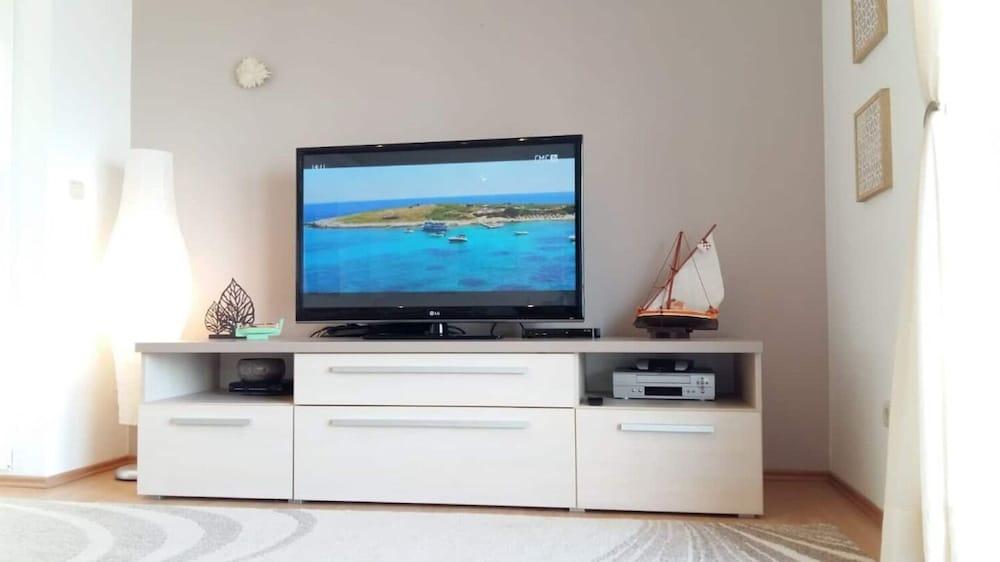 The View - Close to the Beach & Parking - A2