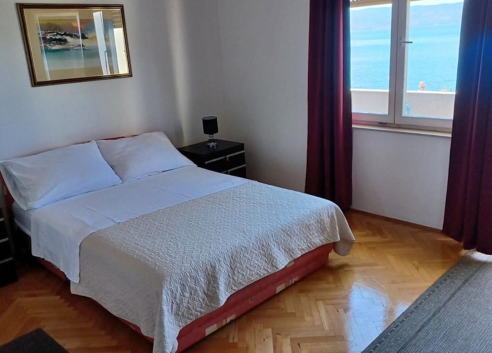 Mari - 40 m From sea - A1