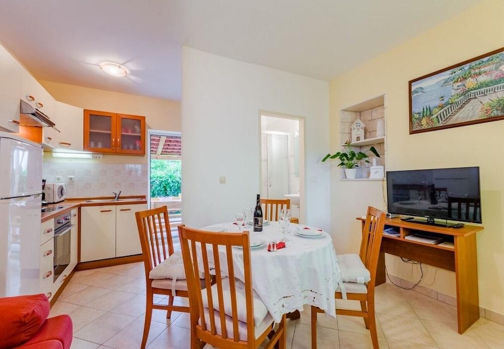 Dinko - 20 m From sea - H