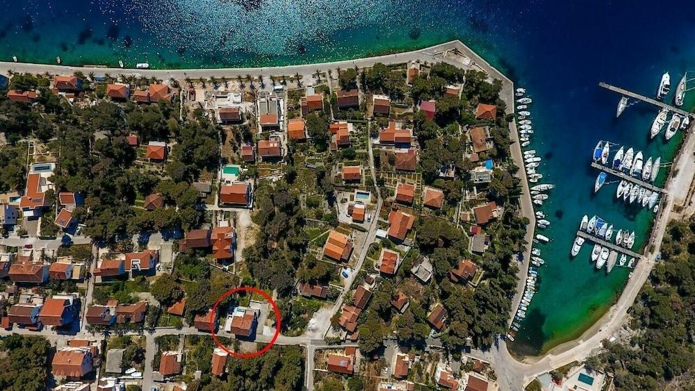 Blue Lagoon - Nice Terrace and Modern - A2