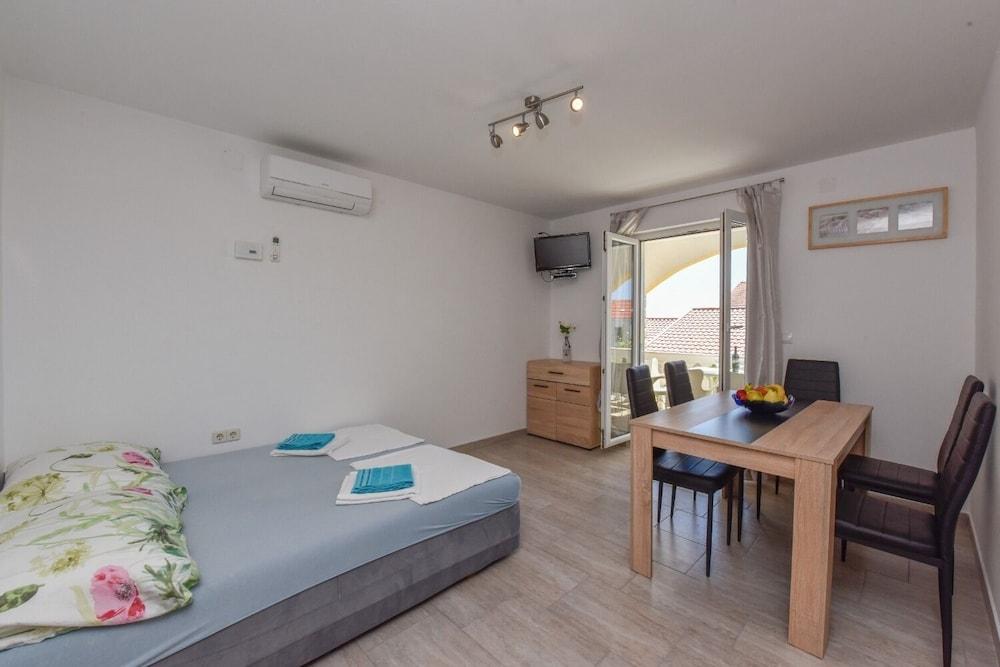 Mark - 200 m From sea - M2