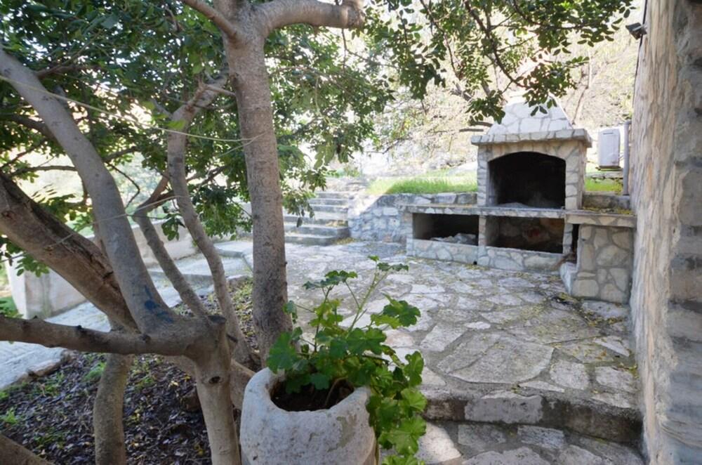 Lukovac - Directly at the Beach - A2